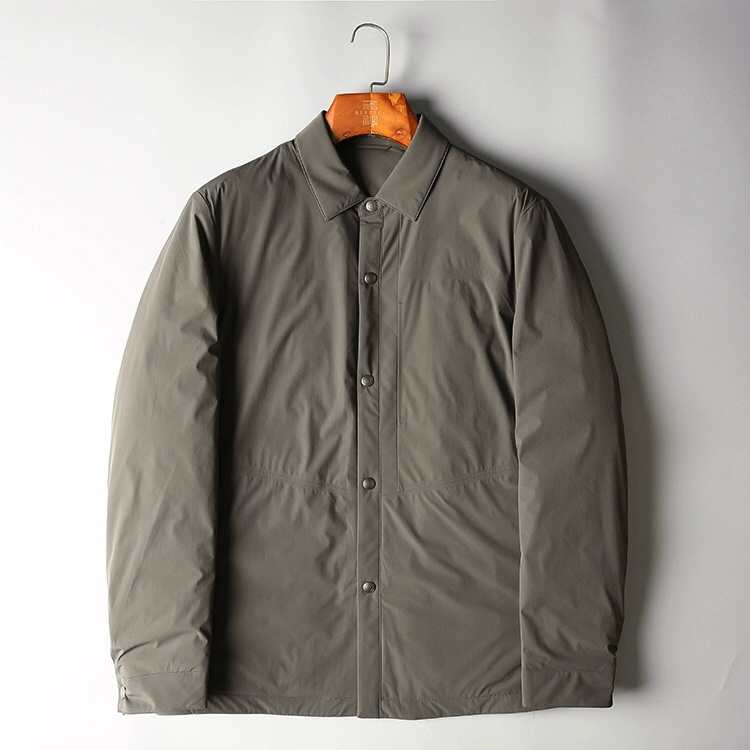 Armani 阿玛尼2025最爆翻领羽绒服鹅绒服；二色齐发；锦纶氨纶纤维高弹面料，抗邹柔顺，垂感十足，防