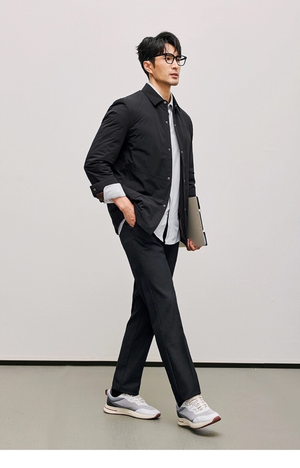 Armani 阿玛尼2025最爆翻领羽绒服鹅绒服；二色齐发；锦纶氨纶纤维高弹面料，抗邹柔顺，垂感十足，防