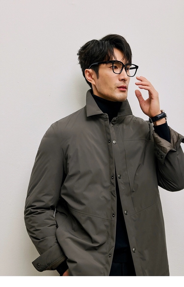 Armani 阿玛尼2025最爆翻领羽绒服鹅绒服；二色齐发；锦纶氨纶纤维高弹面料，抗邹柔顺，垂感十足，防