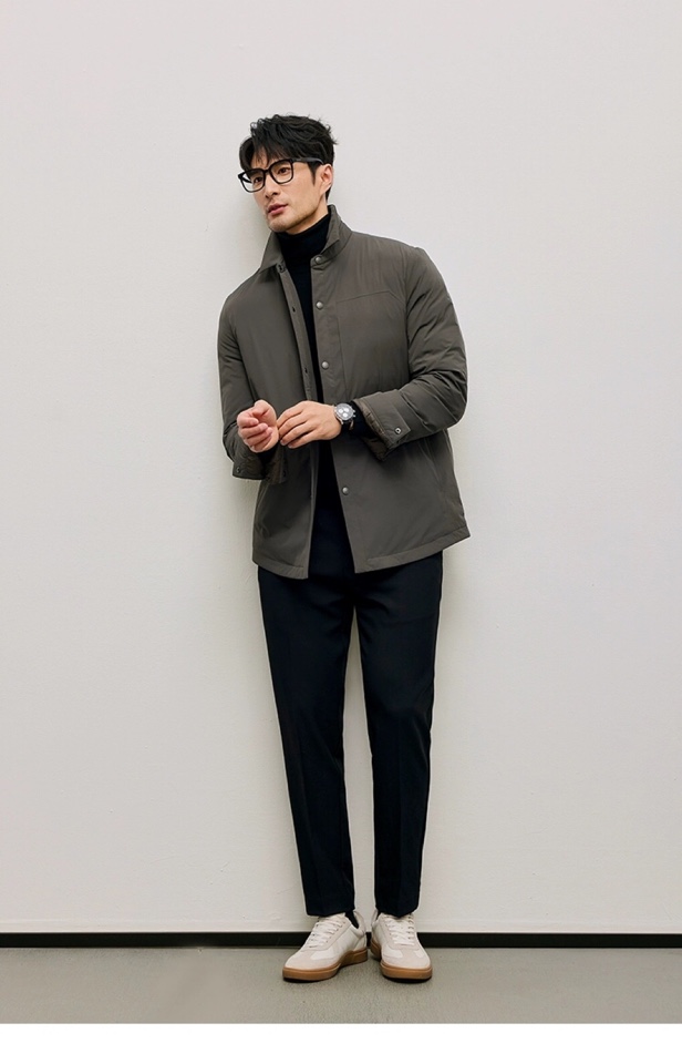 Armani 阿玛尼2025最爆翻领羽绒服鹅绒服；二色齐发；锦纶氨纶纤维高弹面料，抗邹柔顺，垂感十足，防