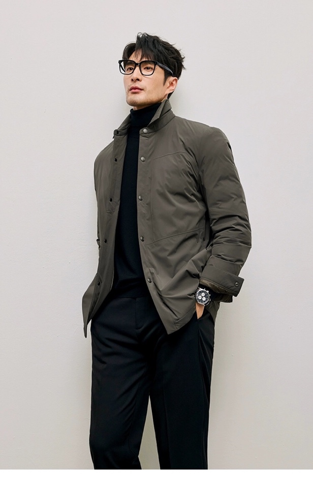 Armani 阿玛尼2025最爆翻领羽绒服鹅绒服；二色齐发；锦纶氨纶纤维高弹面料，抗邹柔顺，垂感十足，防