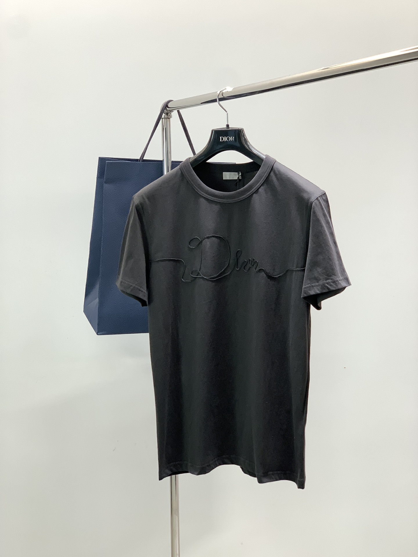 ，Dior 迪奥， 2025夏季新品，专柜同步有售，简约时尚休闲圆领短袖T恤，原版进口面料，舒适透气，顶