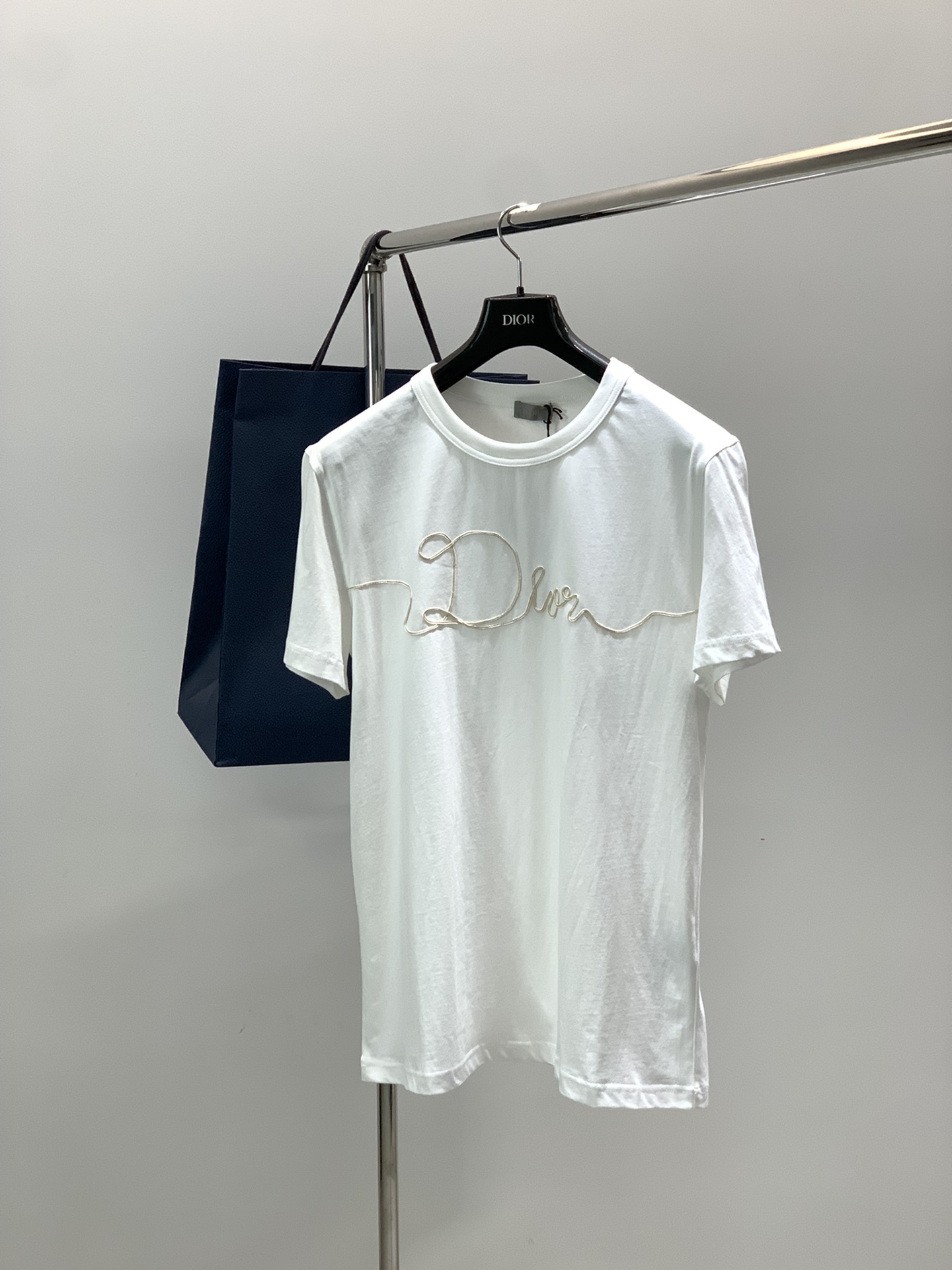 ，Dior 迪奥， 2025夏季新品，专柜同步有售，简约时尚休闲圆领短袖T恤，原版进口面料，舒适透气，顶