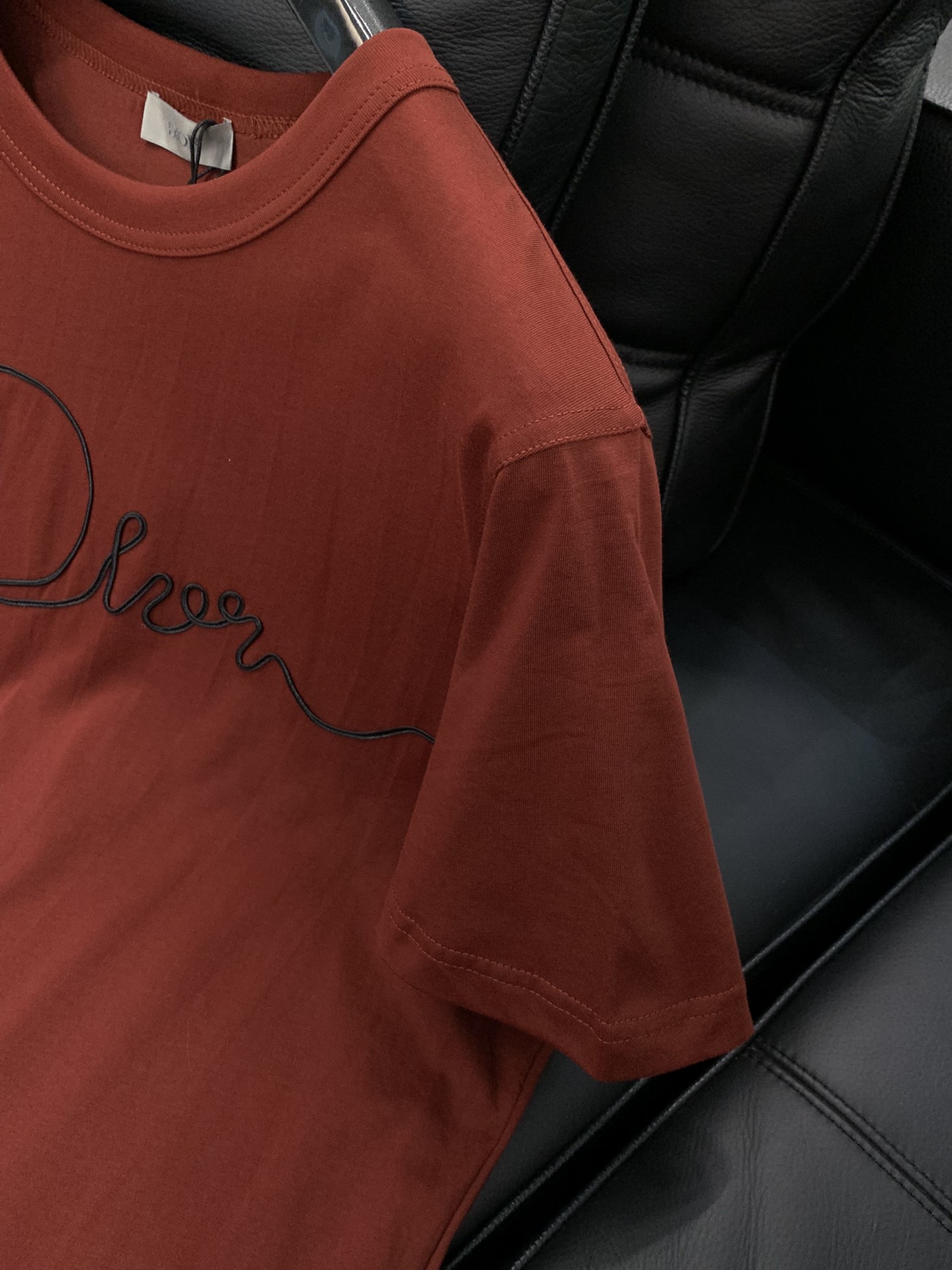 ，Dior 迪奥， 2025夏季新品，专柜同步有售，简约时尚休闲圆领短袖T恤，原版进口面料，舒适透气，顶