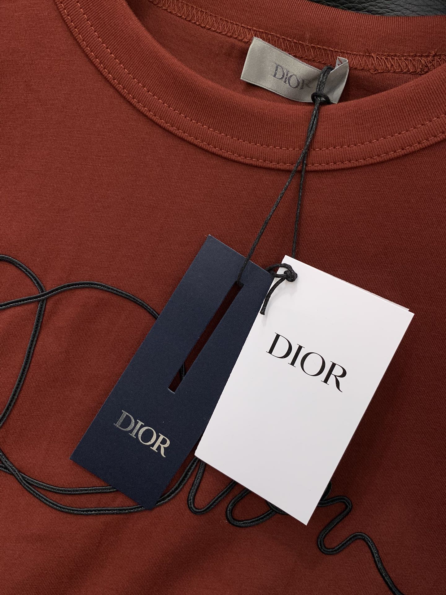 ，Dior 迪奥， 2025夏季新品，专柜同步有售，简约时尚休闲圆领短袖T恤，原版进口面料，舒适透气，顶