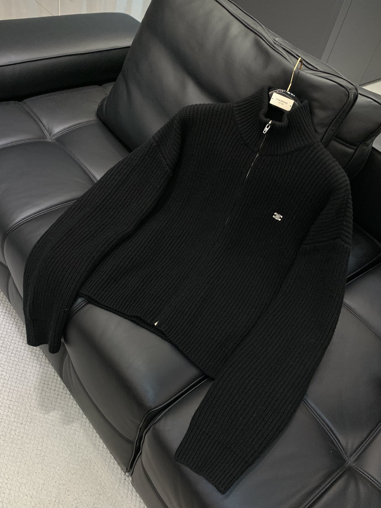 ，Celine 瑟琳，2025冬季新品，专柜同步有售，原单狠货，时尚休闲针织开衫毛衣，采用进口原版面料，