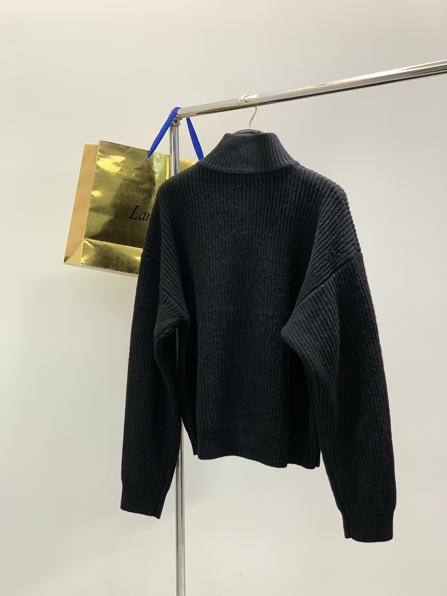 ，Celine 瑟琳，2025冬季新品，专柜同步有售，原单狠货，时尚休闲针织开衫毛衣，采用进口原版面料，