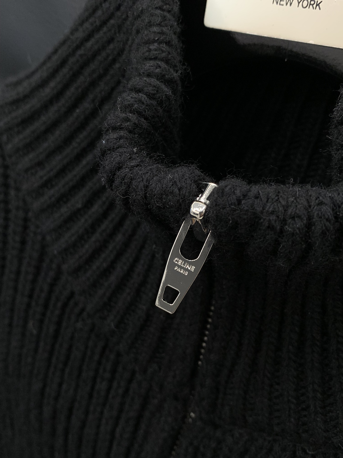 ，Celine 瑟琳，2025冬季新品，专柜同步有售，原单狠货，时尚休闲针织开衫毛衣，采用进口原版面料，