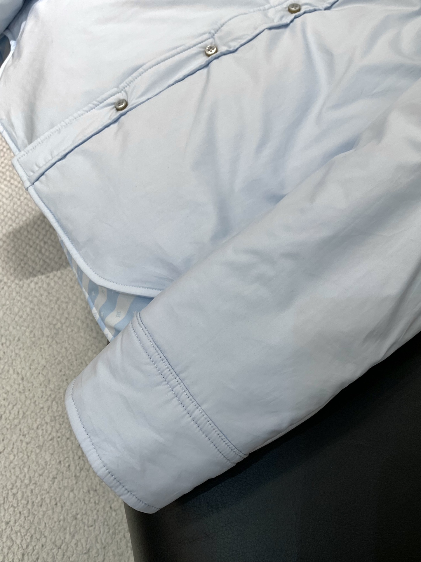 ，LouisVuitton 路易威登，2025冬季最新款，专柜同步有售，原单狠货，时尚休闲两面穿翻领棉服