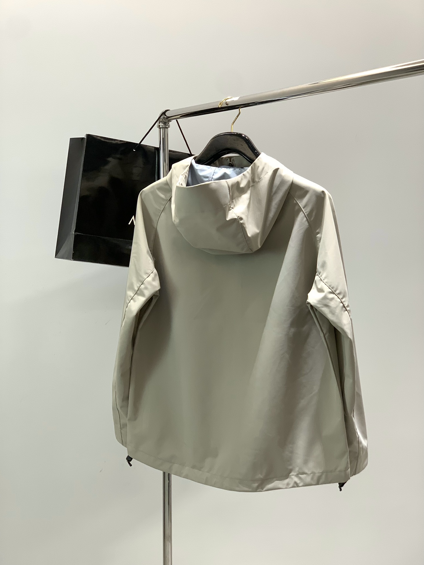 ，ARCTERYX 始祖鸟，2025秋季AW新品，时尚休闲连帽外套，专柜同步有售，原单狠货，进口原版面料