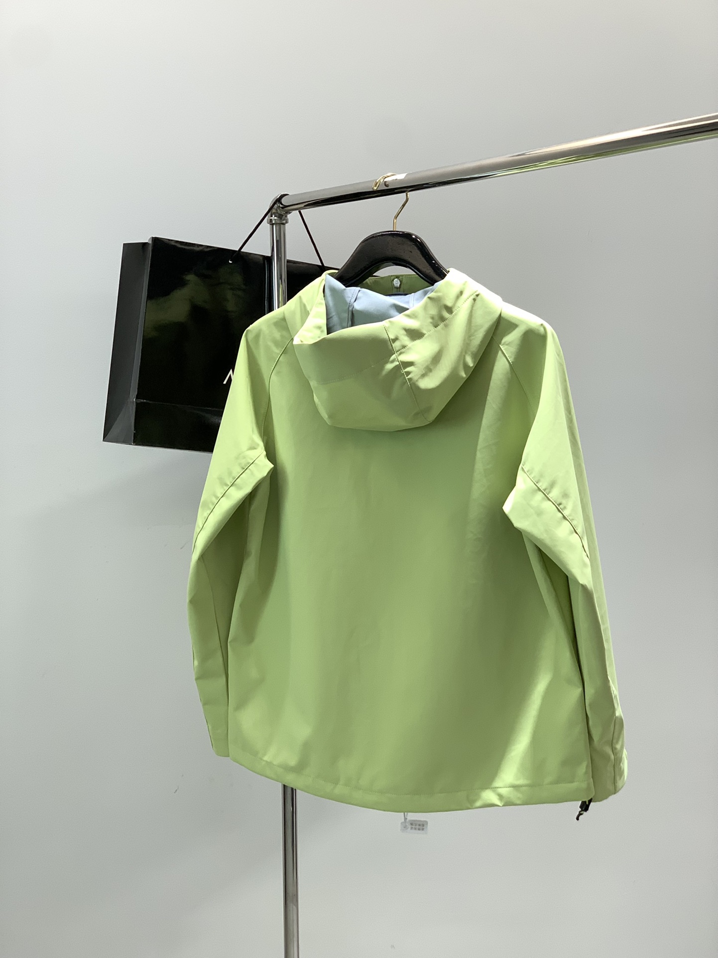 ，ARCTERYX 始祖鸟，2025秋季AW新品，时尚休闲连帽外套，专柜同步有售，原单狠货，进口原版面料