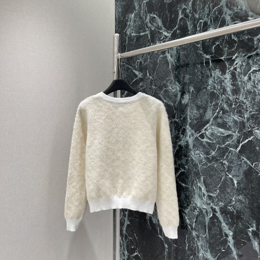 路易 25秋冬新款 马海毛老花开衫 经典老花图案+柔软马海毛 简约又精致 春秋季节必备 单穿或外搭都很O