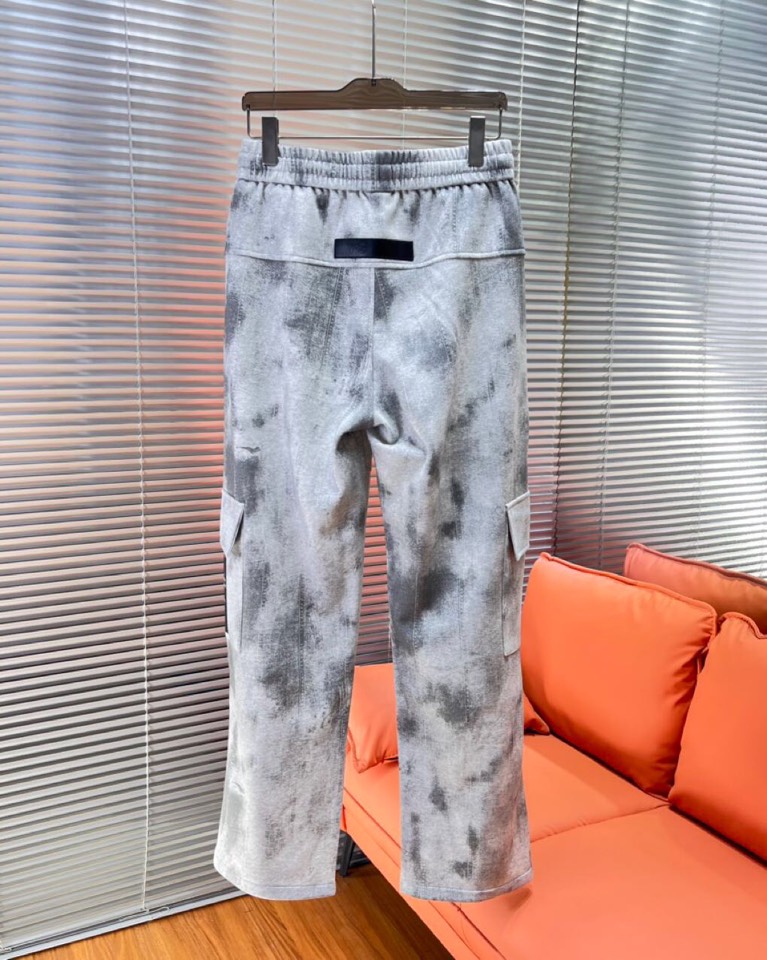 Y-3 山本耀司2025秋冬新款休闲裤！官网同步发售。品牌经典LOGO休闲裤 ，定制面料，舒适度极好，手