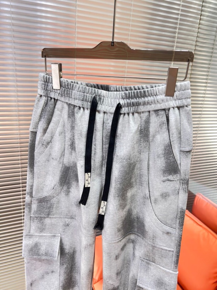 Y-3 山本耀司2025秋冬新款休闲裤！官网同步发售。品牌经典LOGO休闲裤 ，定制面料，舒适度极好，手