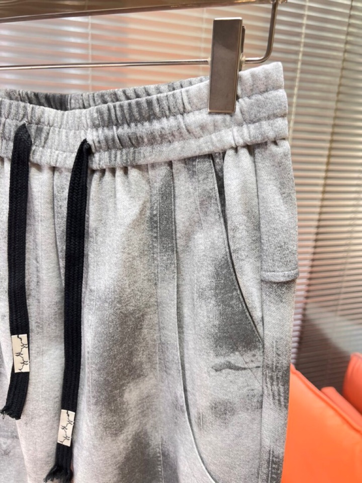 Y-3 山本耀司2025秋冬新款休闲裤！官网同步发售。品牌经典LOGO休闲裤 ，定制面料，舒适度极好，手