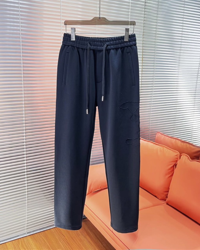 Louis Vuitton 路易威登 lv2025秋冬新款休闲裤！官网同步发售。品牌经典LOGO休闲裤 