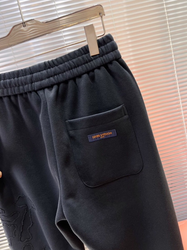 Louis Vuitton 路易威登 lv2025秋冬新款休闲裤！官网同步发售。品牌经典LOGO休闲裤 