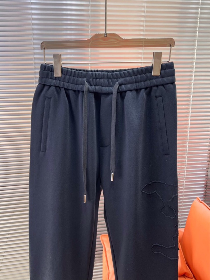 Louis Vuitton 路易威登 lv2025秋冬新款休闲裤！官网同步发售。品牌经典LOGO休闲裤 