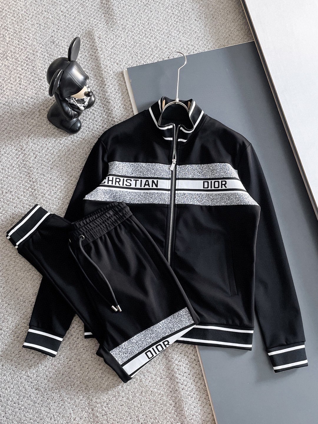 Dior 2025 Tracksuit: Premium Cotton Blend, Elegant Design, Sizes M-3XL