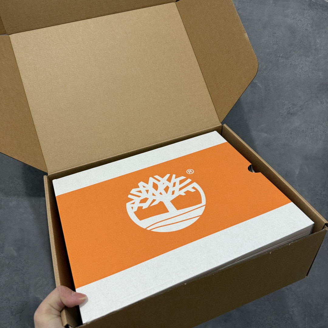 图片[8]-【莞顶礼盒版】Timberland添柏岚/天伯伦经典款功能户外休闲防水高帮大黄靴 大黑靴 男码七孔10061 女码六孔10361 中山宝元原厂订单 ZP一样的东西 原档案数据开发量产 原厂比配 所有细节完全官网同步一致 原厂特供防水牛皮 区别市面防水涂层版本 注塑大底 原厂宝元注射机 原厂防伪标紫光灯可扫 最新工艺电脑车线 四线并齐 横折动态防泼水 正品一致全牛皮领口/内里 抗疲劳减震蜂窝鞋垫 完全还原正品工艺 所有细节 包装 配件 完美对比专柜 海淘高端客户可了解 国外销售渠道淘宝各网店 正常尺码 尺码：36-45-选品中心