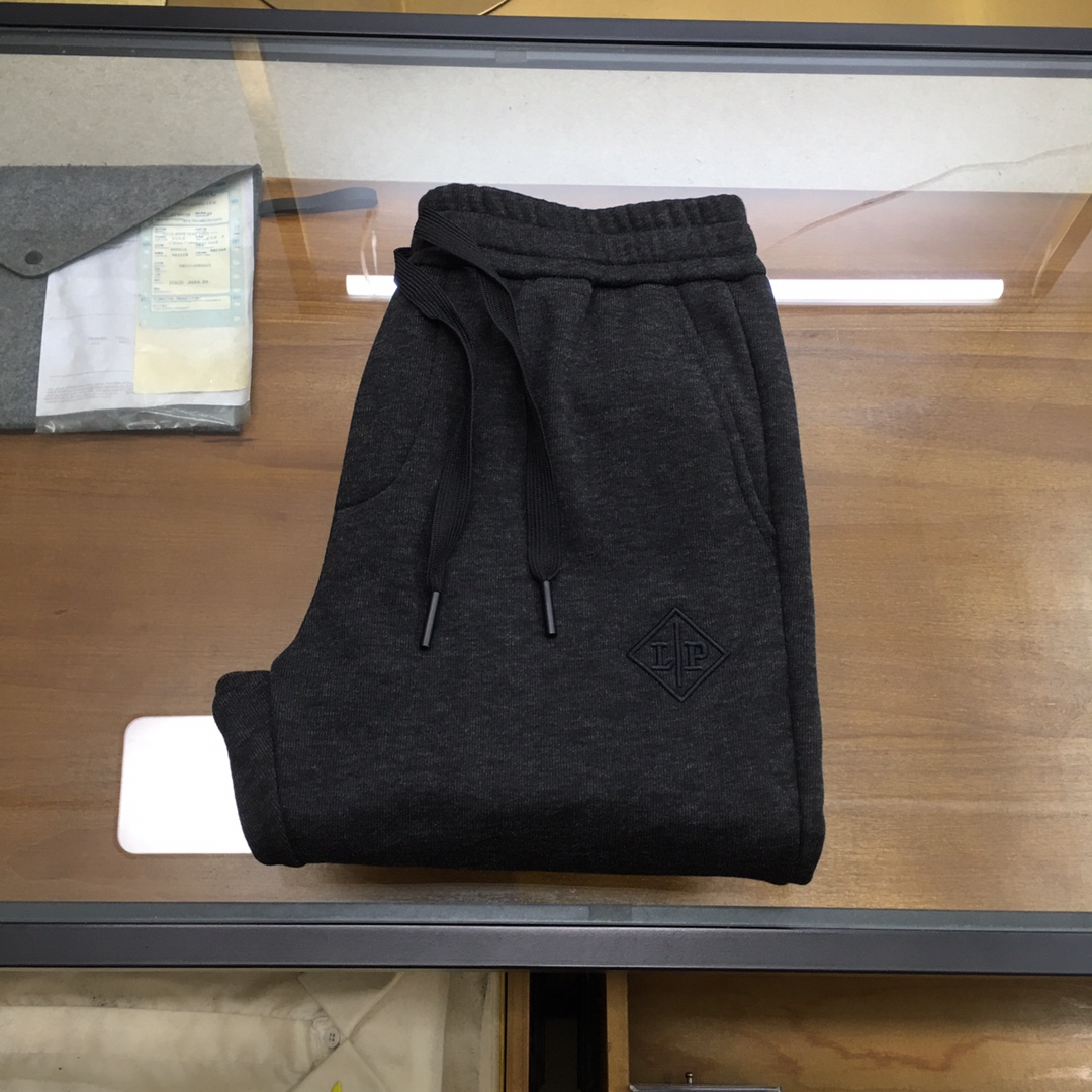 NO:626877,New product [LP] New velvet and thickened casual pants for autumn and winter!  On sale simultaneously on the official website. The brand's classic LOGO casual pants, customized high-end fabrics, excellent warmth and comfort, strong touch. Highly identifiable, perfect appearance and craftsmanship. Sizes M-3XL, loro piana, alexander wang19860909新品【LP】 秋冬新款加绒加厚休闲裤！官网同步发售.品牌经典LOGO休闲裤 ,定制高端面料,保暖舒适度极好,手触感强烈.辨识度极高,完美品相工艺. 尺码M-3XL,,loro piana,alexander wang,Men's clothing