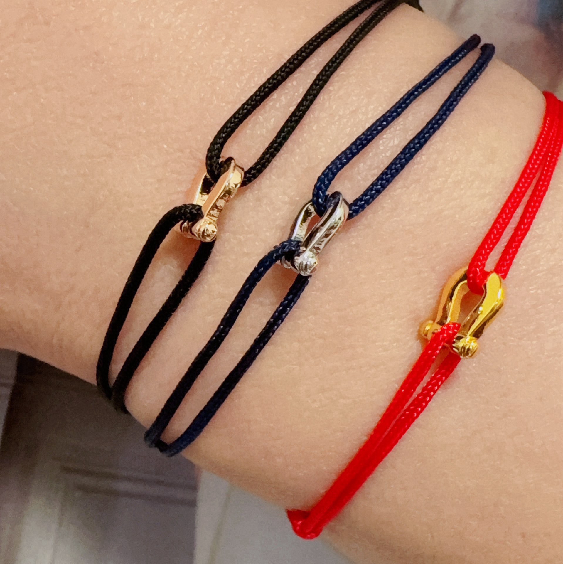 NO:604392,New product release hot red rope, sapphire blue rope, black rope mini version small Fred Feiden small horseshoe buckle unisex high quality bracelet big brand fashion exquisite FORCE series necklace high-end customization ~ sub-gold micro-plating 18k gold process Seiko horseshoe buckle head necklace!  The upper body effect is very versatile. Internet celebrity. A must-have item for fashionistas. Rose gold, silver, and gold men and women have the same style for couples, jewelry boutiques, necklaces, and bracelets.19860909新品发布火爆大红色绳、宝蓝色绳、黑色绳迷你版小号费雷德 Fred斐登小马蹄扣中性款高品质手链大牌 时尚 精致FORCE 系列项链高端定制～亚金微电镀18k金工艺 精工马蹄扣头项链！上身效果非常百搭 网红达人 时尚一族必备单品 玫瑰金、银色、金色男女同款情侣款,饰品精品,necklace,bracelet,Jewelry