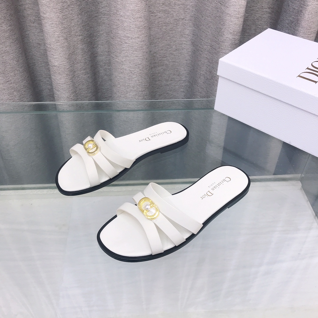 NO:706008,Dior 2025 spring and summer new style D-Club jelly color hollow stacked cross-strap high-heeled women's shoes CD letter logo thick heel round toe open toe sandals Original model opening Top version on the market Imported calfskin uppers Water-dyed sheepskin lining Outsole Italian leather outsole Heel height 6cm flat bottom  size34-43 (34.40.41.42.43 customized, non-refundable and non-exchangeable), slippers, dior, dior, slippers, cowhide, sheepskin, Leather soles19860909迪奥 Dior 2025 春夏新款 D-Club果冻色镂空叠层交叉带高跟女鞋 CD字母logo粗跟圆头露趾凉拖鞋 原版开模 市面顶级版本 鞋面进口小牛皮 内里水染羊皮内里 大底意大利真皮大底 跟高6cm平底 size34-43（34.40.41.42.43定做不退不换）,拖鞋,dior,dior,slippers,cowhide,sheepskin,Leather soles,Women's Shoes