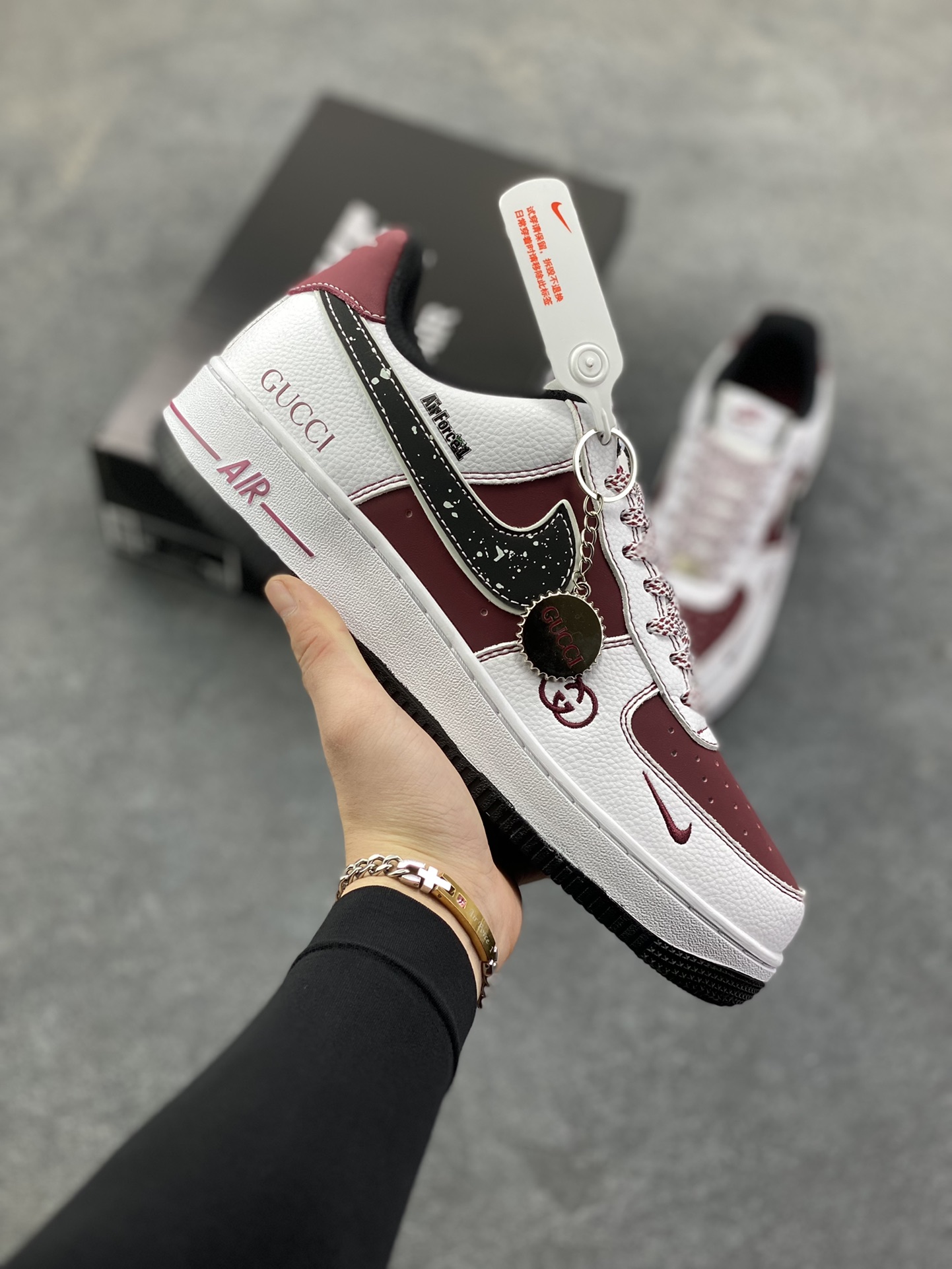 NIke Air Force 1 \'07 Low “古驰联名——栗红米白”空军一号 低帮 运动鞋 休闲鞋 折边针车 工艺难度大 原楦头原纸板 原装鞋盒 定制五金配件 内置全掌气垫 原厂鞋底 货号：KK1988-511 尺码：36 36.5 37.5 38 38.5 39 40 40.5 41 42 42.5 43 44 44.5 45-选品中心