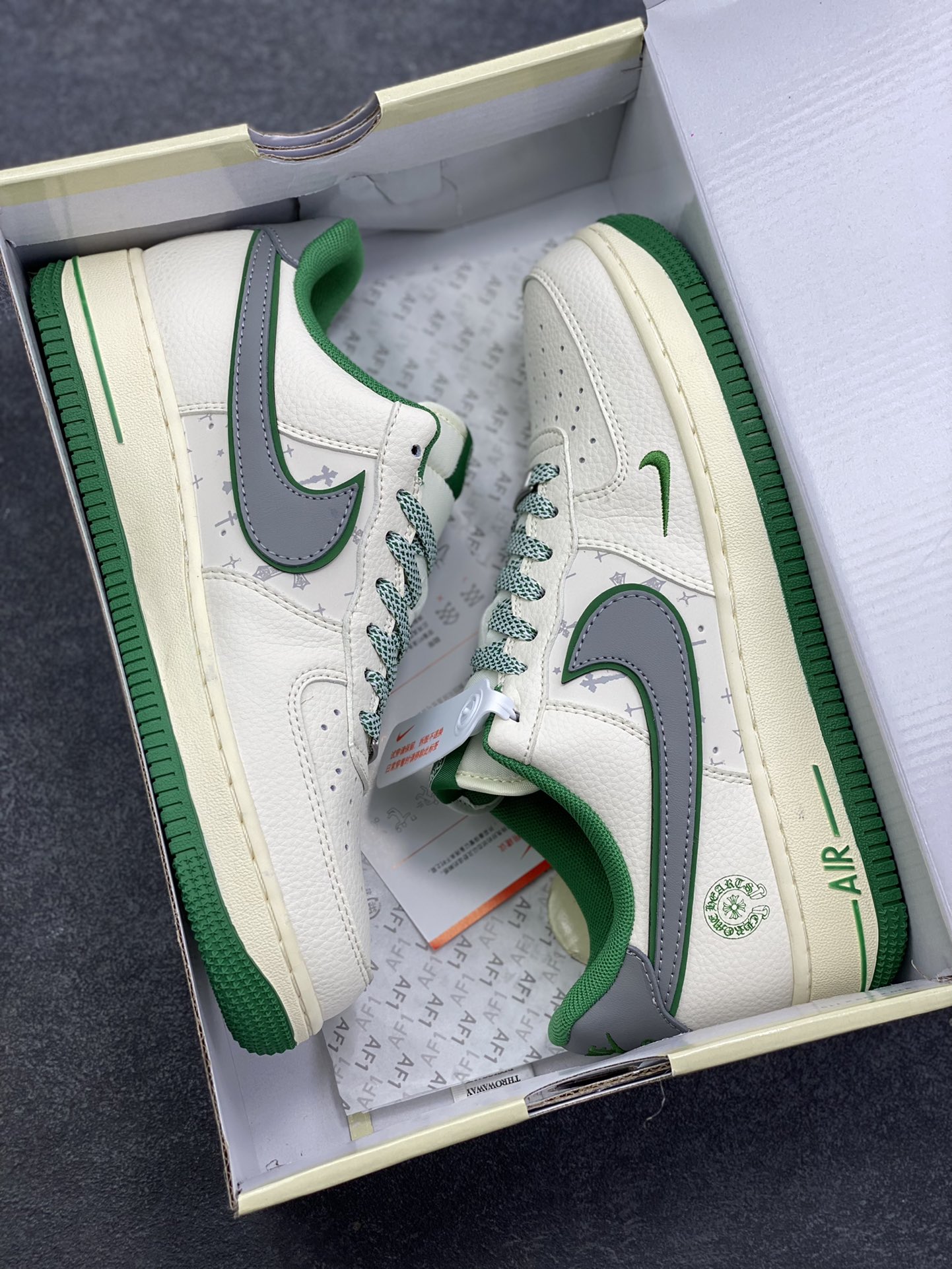 图片[9]-Nike Air Force 1 \’07 Low “克罗心联名——米绿银”空军一号 高端定制 低帮 运动鞋 休闲鞋 折边针车 工艺难度大 原楦头原纸板 原装鞋盒 定制五金配件 内置全掌气垫 原厂鞋底 货号：QW5606-260 尺码：36 36.5 37.5 38 38.5 39 40 40.5 41 42 42.5 43 44 44.5 45-选品中心
