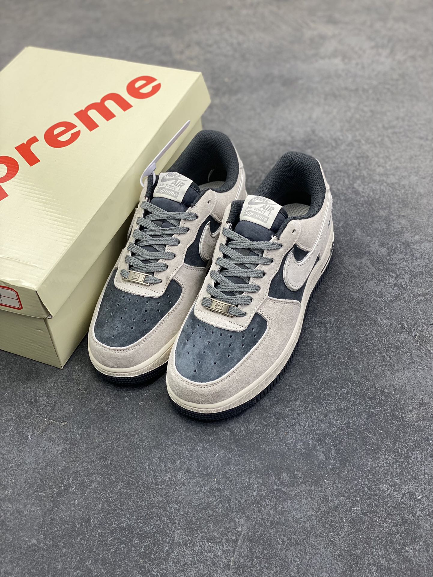 图片[8]-Nike Air Force 1 Low 空军一号低帮百搭休闲运动板鞋。柔软、弹性十足的缓震性能和出色的中底设计，横跨复古与现代的外型结合，造就出风靡全球三十多年的Force 1，直到今天还深受青睐。 货号：DQ5079-001 尺码：36 36.5 37.5 38 38.5 39 40 40.5 41 42 42.5 43 44 44.5 45-选品中心