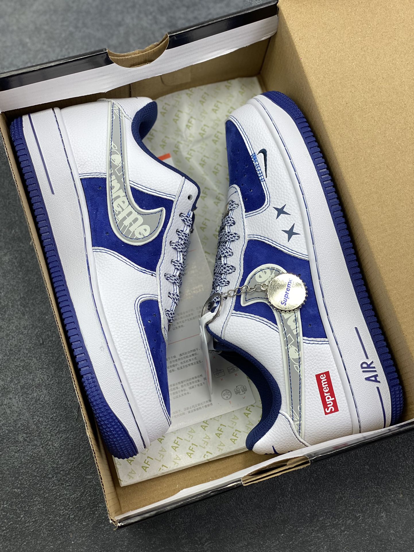 图片[9]-NIke Air Force 1 \’07 Low “Supreme联名——灰勾蓝猪八”空军一号 低帮 运动鞋 休闲鞋 折边针车 工艺难度大 原楦头原纸板 原装鞋盒 定制五金配件 内置全掌气垫 原厂鞋底 货号：XZ6188-187 尺码：36 36.5 37.5 38 38.5 39 40 40.5 41 42 42.5 43 44 44.5 45-选品中心