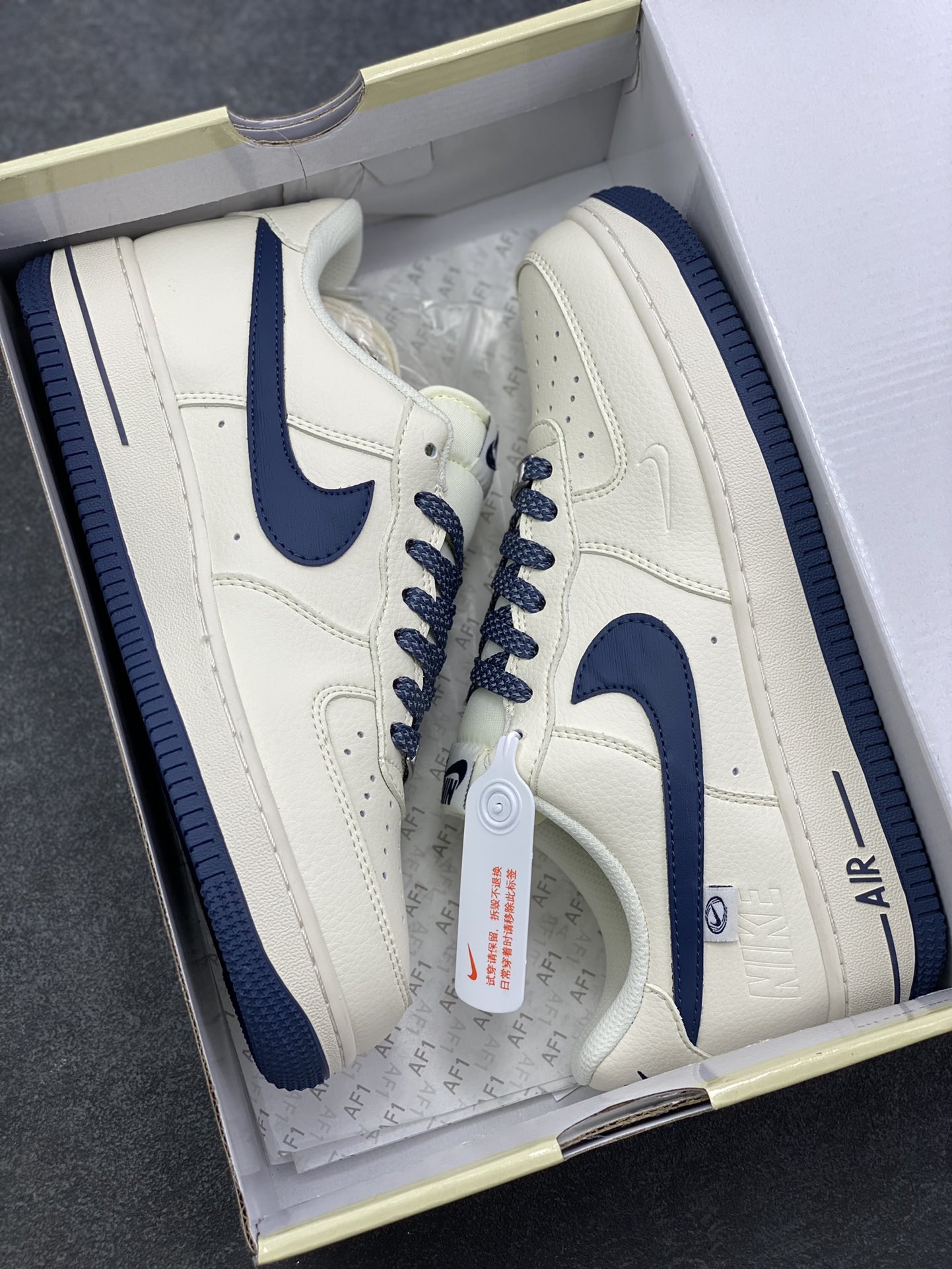 图片[9]-NIke Air Force 1 \’07 Low “NIKE压纹——米白深蓝树纹”空军一号 低帮 运动鞋 休闲鞋 折边针车 工艺难度大 原楦头原纸板 原装鞋盒 定制五金配件 内置全掌气垫 原厂鞋底 货号：SM6668-122 尺码：36 36.5 37.5 38 38.5 39 40 40.5 41 42 42.5 43 44 44.5 45-选品中心