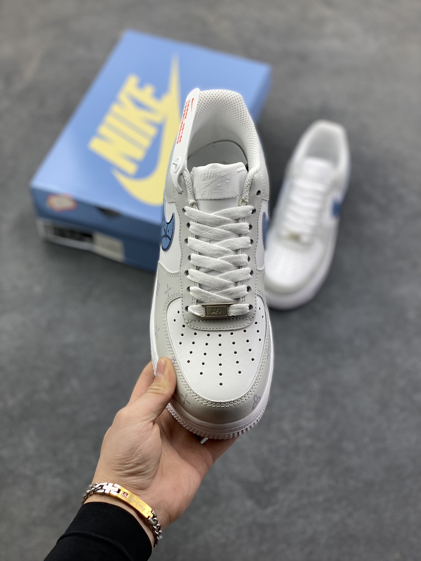 图片[2]-Nike Air Force 1 Low’07 斯图西联名 空军一号低帮休闲板鞋 定制皮料 原厂3D打印 定制鞋盒 原楦原纸板 纯正空军版型 内置全掌气垫 货号：ZH0316-137 尺码：36 36.5 37.5 38 38.5 39 40 40.5 41 42 42.5 43 44 44.5 45-选品中心