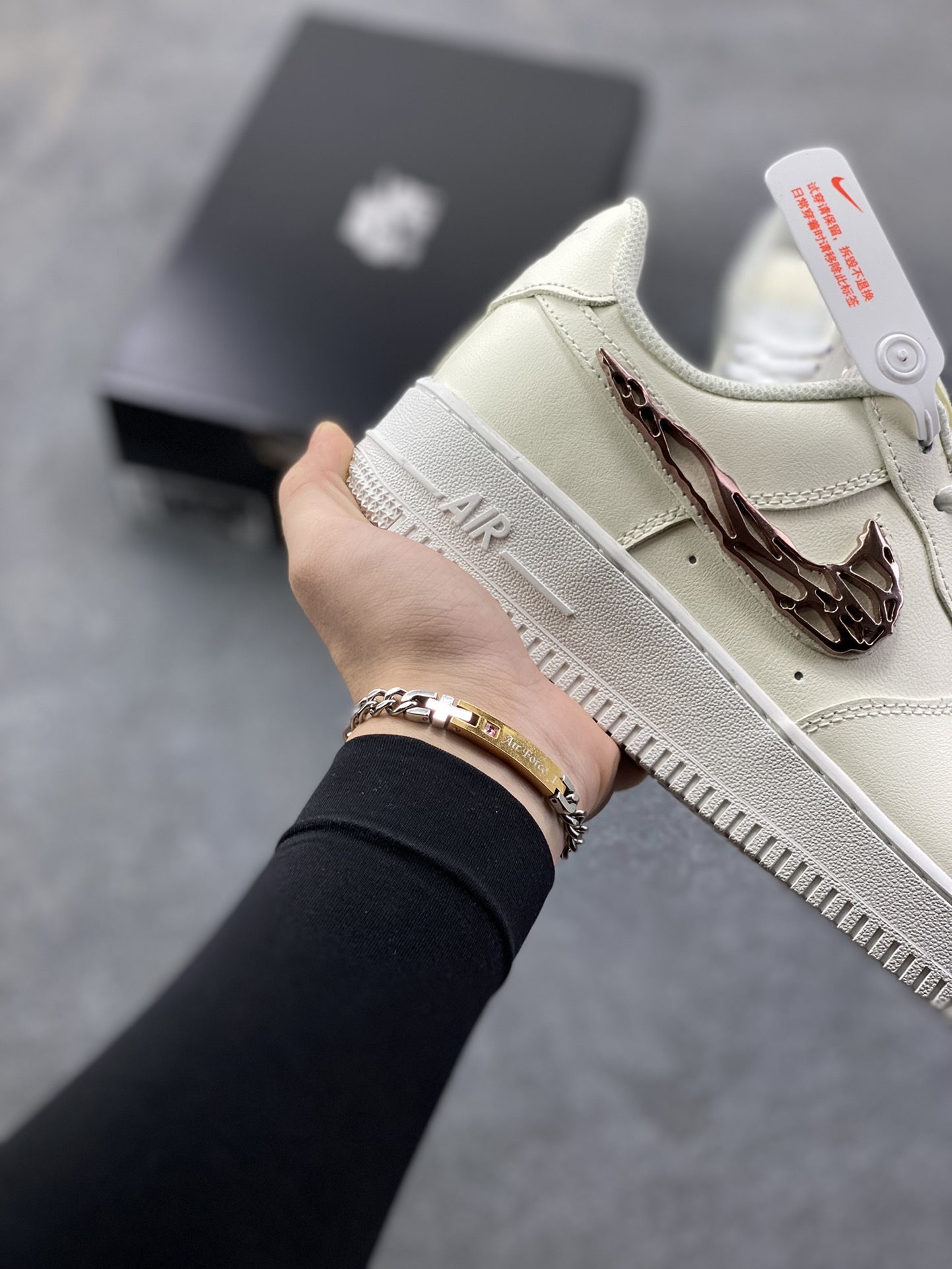 图片[6]-Nike Air Force 1 Low 毒液 空军一号低帮运动休闲板鞋 原楦头原纸板 打造纯正空军版型 专注外贸渠道 全掌内置蜂窝气垫 原盒配件 原厂中底钢印、拉帮完美 货号：IF1686-161 尺码：36 36.5 37.5 38 38.5 39 40 40.5 41 42 42.5 43 44 44.5 45-选品中心