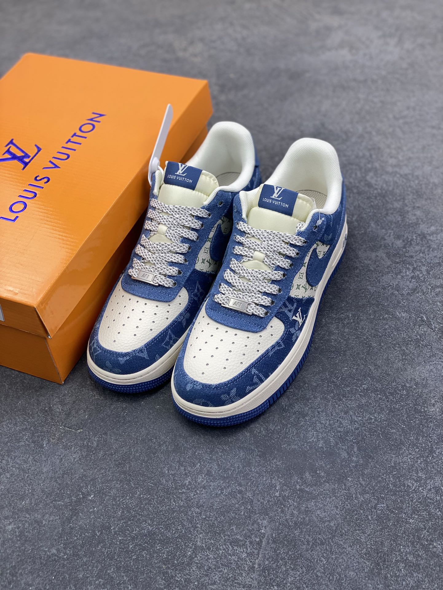 图片[8]-NIke Air Force 1 \’07 Low “LV联名”空军一号 低帮 运动鞋 休闲鞋 折边针车 工艺难度大 原楦头原纸板 原装鞋盒 定制五金配件 内置全掌气垫 原厂鞋底 货号：ZH2598-305 尺码：36 36.5 37.5 38 38.5 39 40 40.5 41 42 42.5 43 44 44.5 45-选品中心