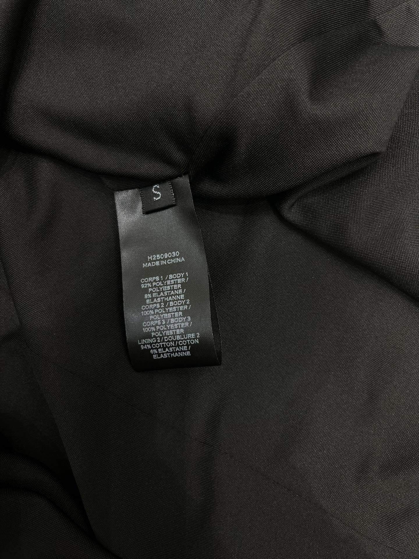 Yves Saint Laurent Velvet Beaded Tulle Dress - Elegant & Luxurious Design 8 i1763717266 3747 6