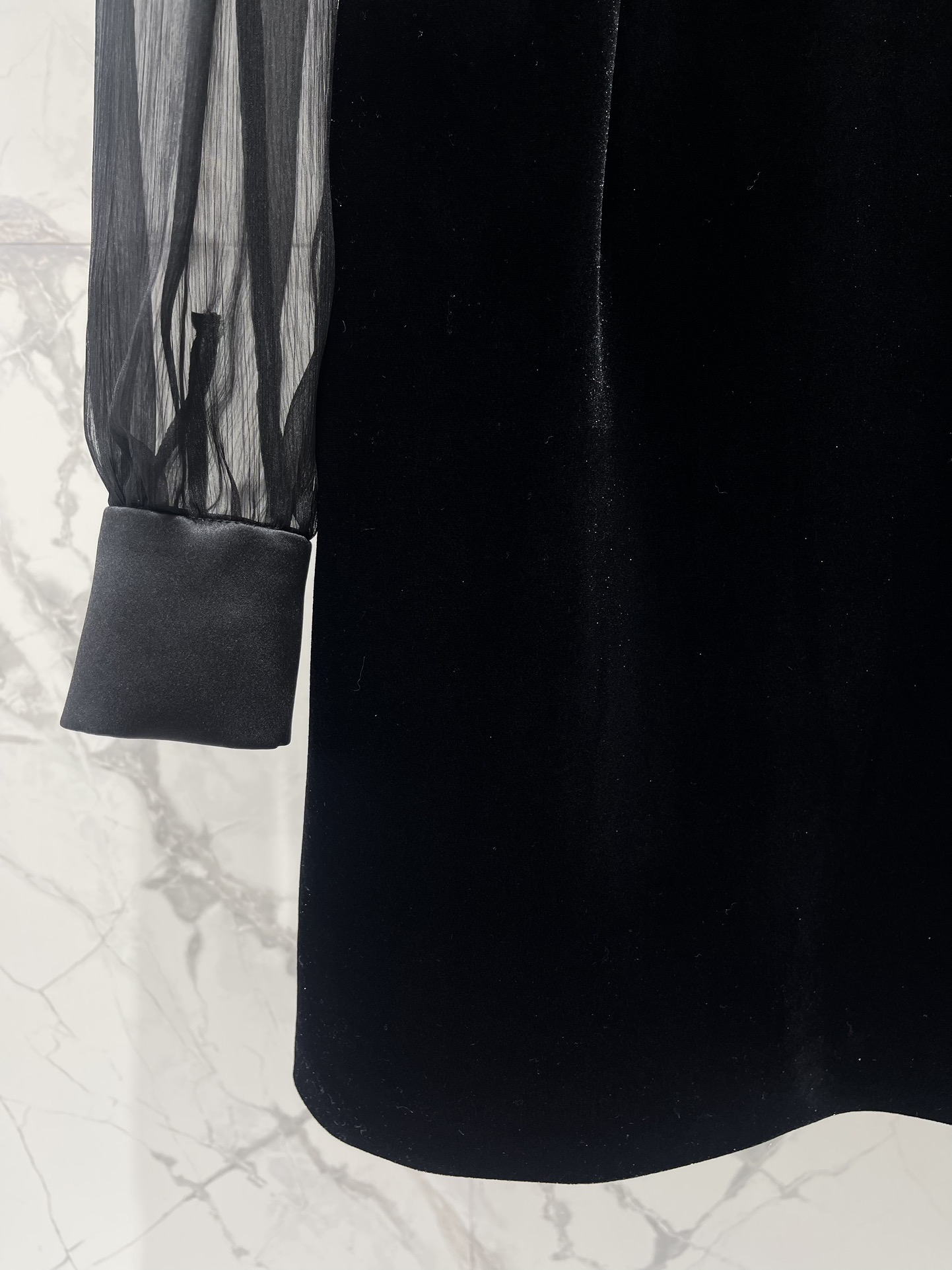 Yves Saint Laurent Velvet Beaded Tulle Dress - Elegant & Luxurious Design 6 i1763717266 9108 4