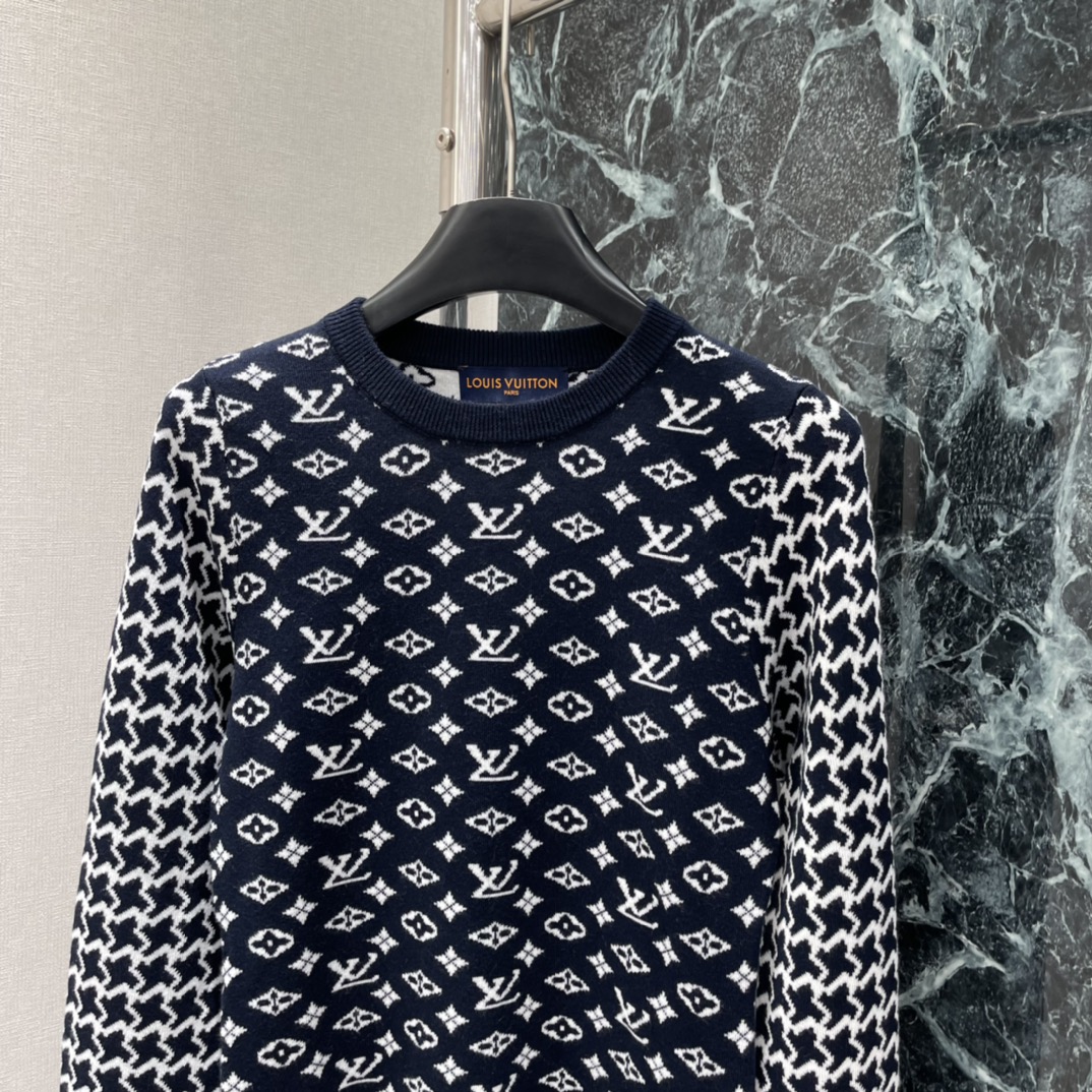 路易 25秋冬新款 提花针织长袖 经典老花图案+蜂窝提花低调又有质感 贴身剪裁勾勒身形 日常通勤或轻社交