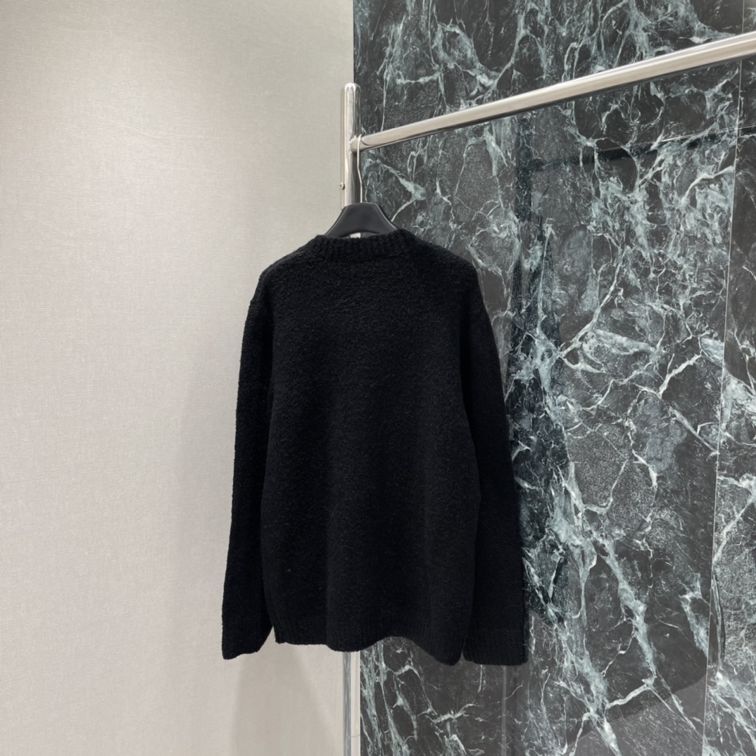 路易 25秋冬新款 提花针织开衫 秋冬穿超舒服!黑色主调配白色LV标志 低调又有辨识度 宽松版型 男女都