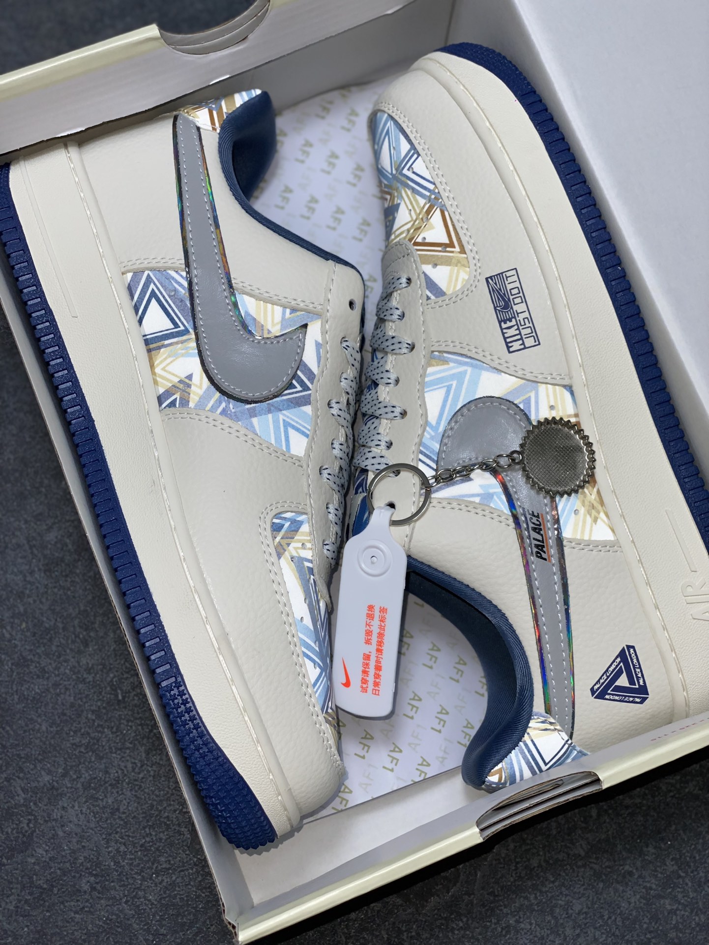 图片[9]-NIke Air Force 1 \’07 Low “PALACE联名——米白积木”空军一号 低帮 运动鞋 休闲鞋 折边针车 工艺难度大 原楦头原纸板 原装鞋盒 定制五金配件 内置全掌气垫 原厂鞋底 货号：XL1979-122 尺码：36 36.5 37.5 38 38.5 39 40 40.5 41 42 42.5 43 44 44.5 45-选品中心