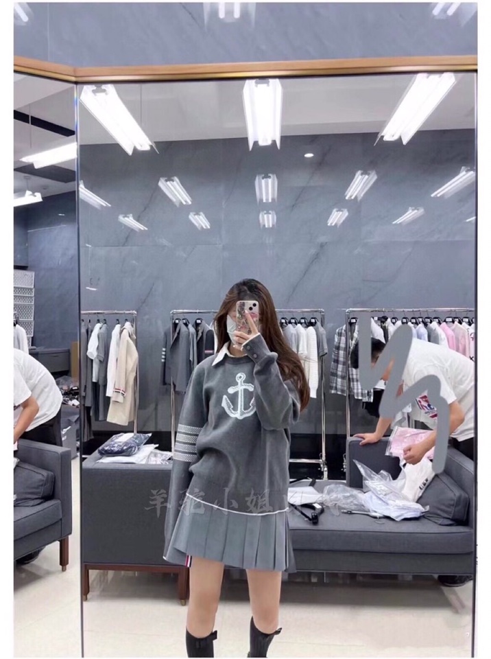 THOM BROWNE 汤姆布朗 TB对版精密加厚双层提花船锚圆领毛衣 男女同款情侣款毛衣\n码数：1-