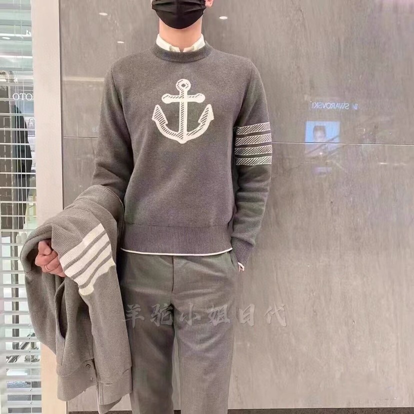 THOM BROWNE 汤姆布朗 TB对版精密加厚双层提花船锚圆领毛衣 男女同款情侣款毛衣\n码数：1-