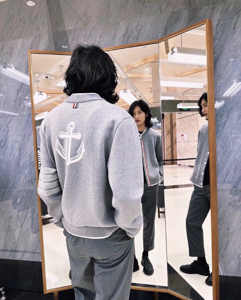 THOM BROWNE 汤姆布朗 TB后背船锚⚓️立领夹克外套 情侣款棒球领开衫\n码数：1-4 颜色：