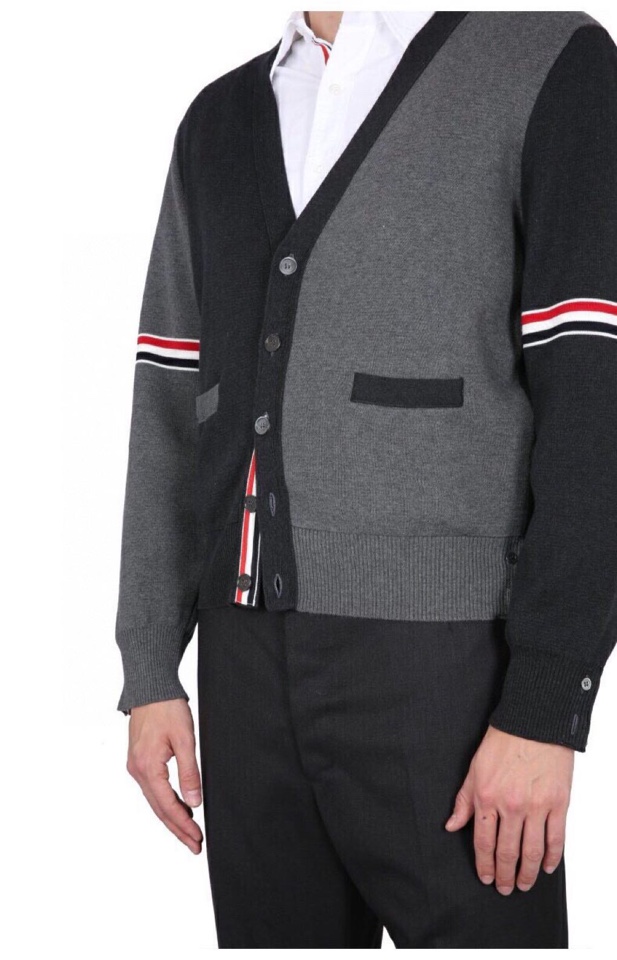 THOM BROWNE 汤姆布朗 TB双袖红白蓝棉纱拼色五扣开衫 情侣款开衫毛衣颜色：灰灰拼、蓝白拼 码