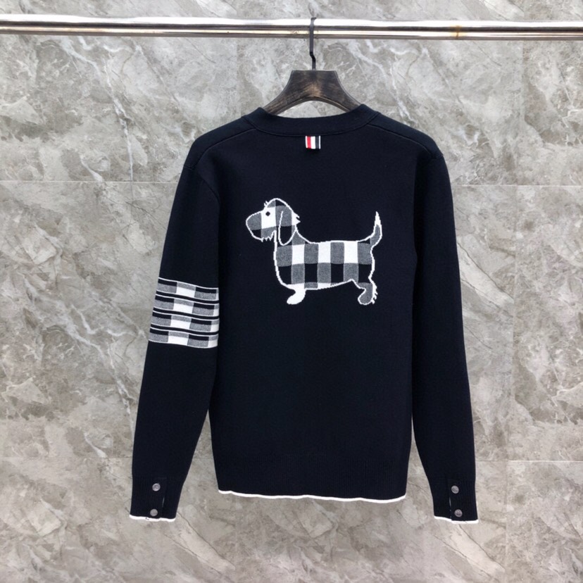THOM BROWNE 汤姆布朗 TB高版本后背提花小狗开衫毛衣 男女同款情侣款\n码数：1-4 颜色：