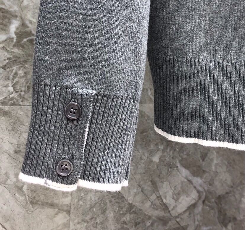 THOM BROWNE 汤姆布朗 TB高版本后背提花小狗开衫毛衣 男女同款情侣款\n码数：1-4 颜色：