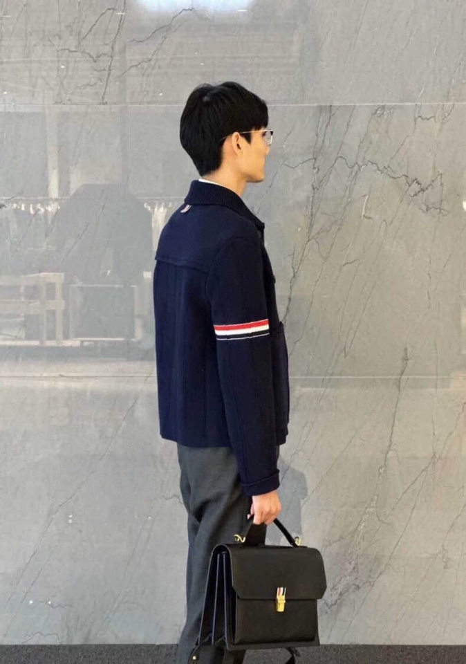 THOM BROWNE 汤姆布朗 TB重工拼接竖条双织外套夹克大衣 针织夹克外套 男女同款情侣款\n码数