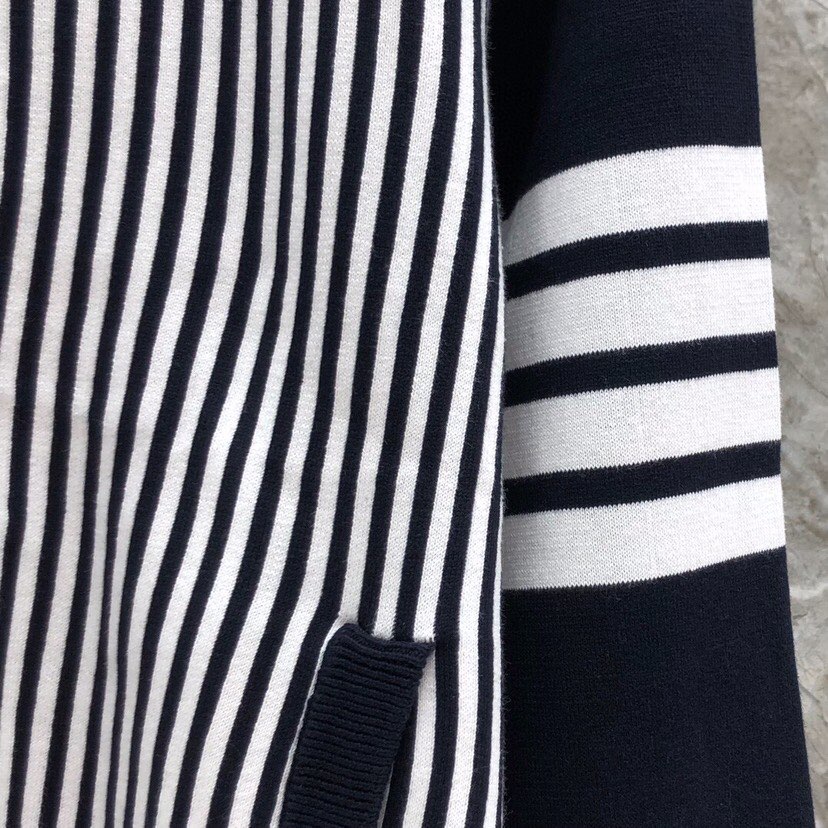 THOM BROWNE 汤姆布朗 TB高版本间色条纹四杠纯棉夹克 针织翻领夹克，\n码数：1-4 颜色：
