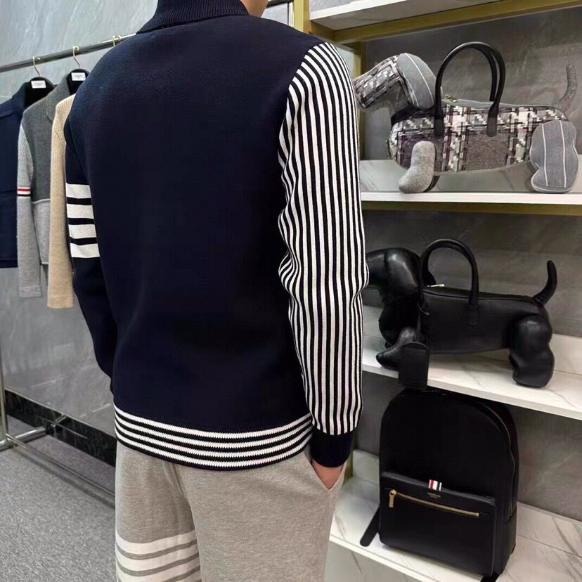 THOM BROWNE 汤姆布朗 TB高版本间色条纹四杠纯棉夹克 针织翻领夹克，\n码数：1-4 颜色：