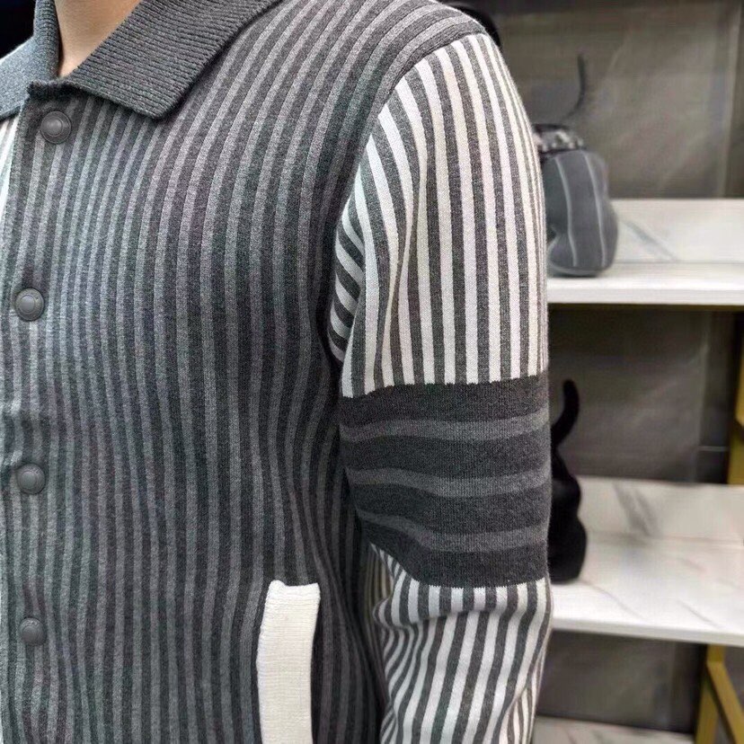 THOM BROWNE 汤姆布朗 TB高版本间色条纹四杠纯棉夹克 针织翻领夹克，\n码数：1-4 颜色：